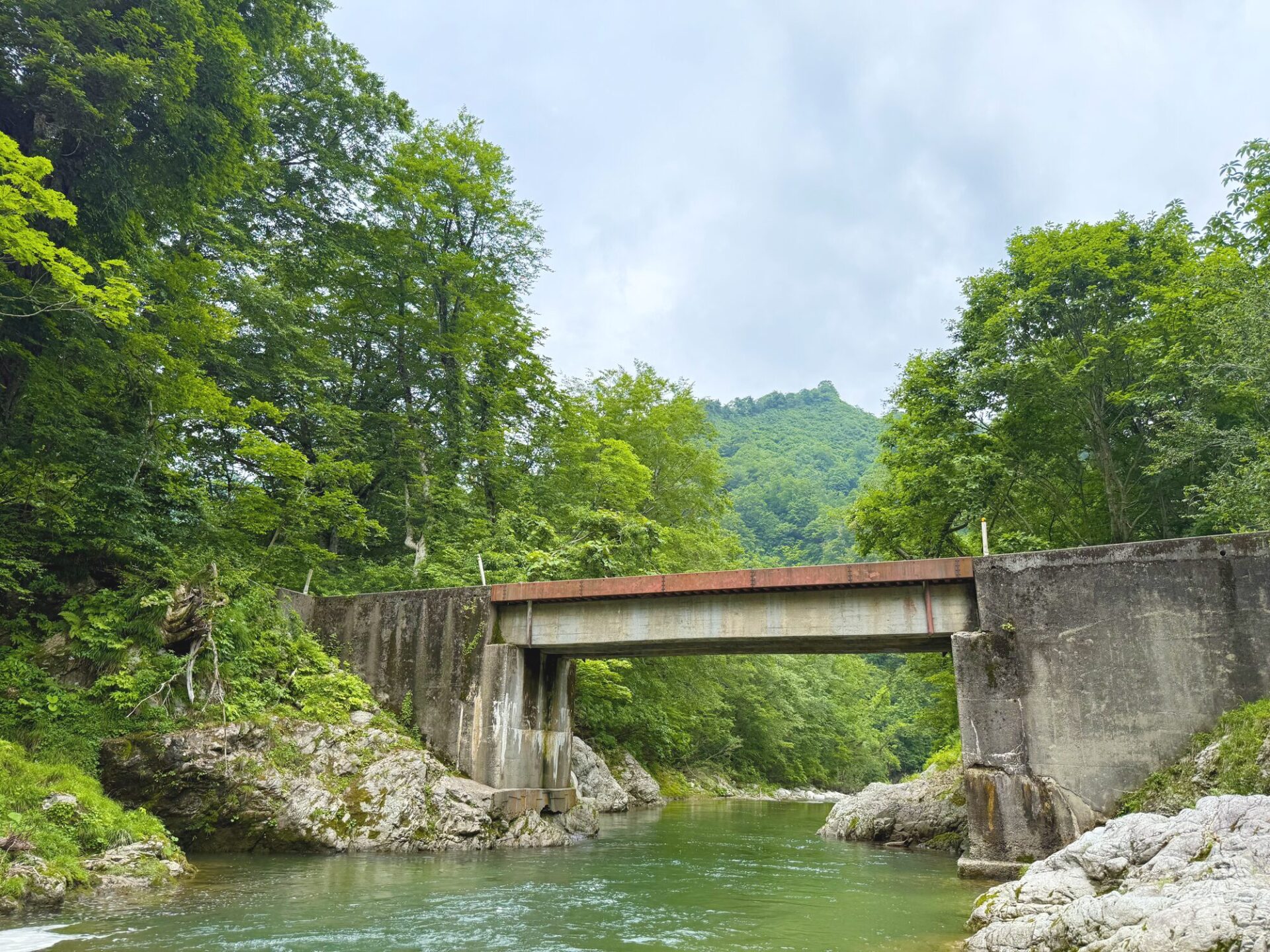【東北旅】喜多方ラーメン・でぶや食堂・渓流釣り・温泉まで満喫！グルメと自然の贅沢旅