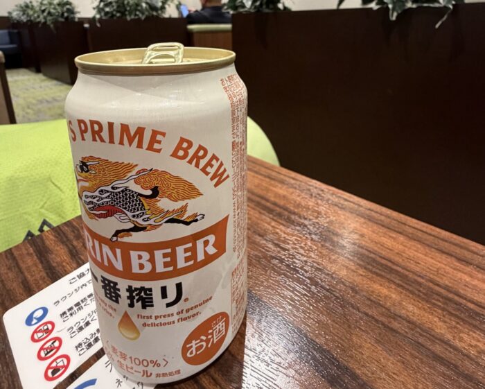 福岡空港国内線のラウンジTIMEの様子